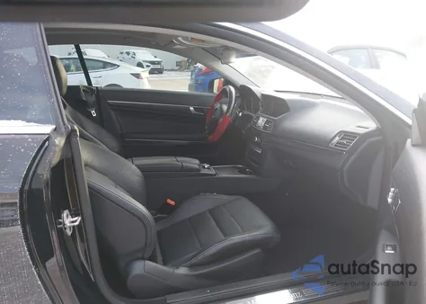 2014 Mercedes-Benz E 350 4Matic z USA, uszkodzony, nr VIN WDDKJ8JB3EF241971